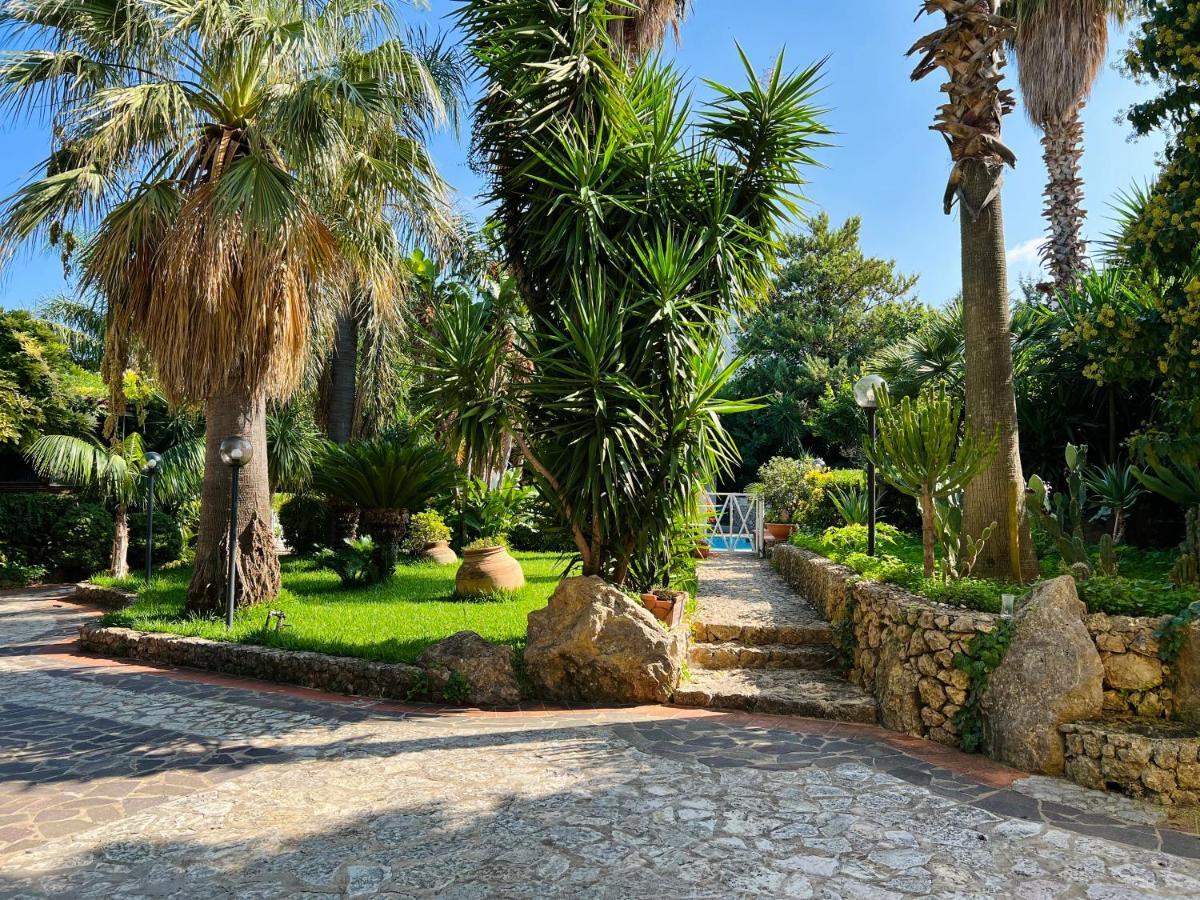 Villa Talia คารินิ ภายนอก รูปภาพ