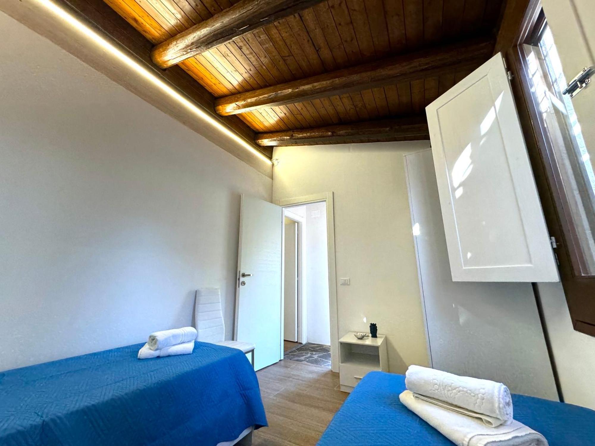 Villa Talia คารินิ ภายนอก รูปภาพ